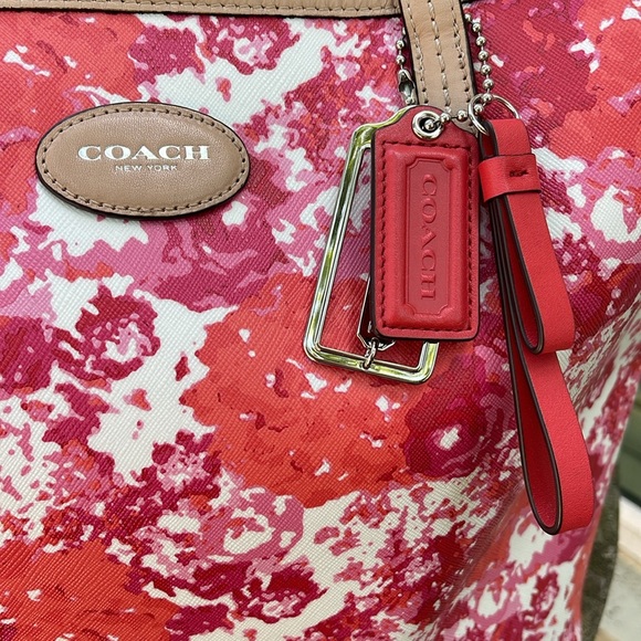 COACH Floral Metro Tote Bag - Picture 10 of 11